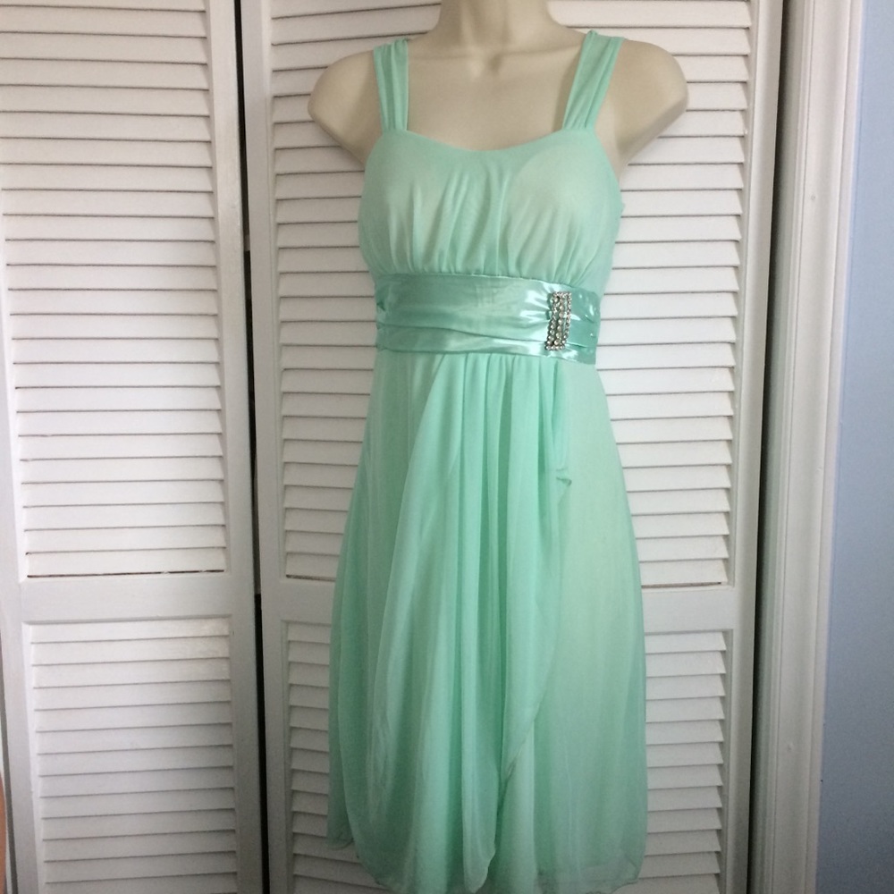 NWT Hot From Hollywood Cocktail/Bridesmaid Dress